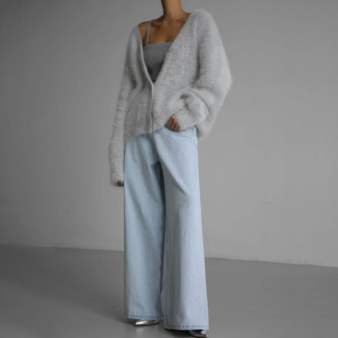 Della | V-Neck Fuzzy Knit Cardigan