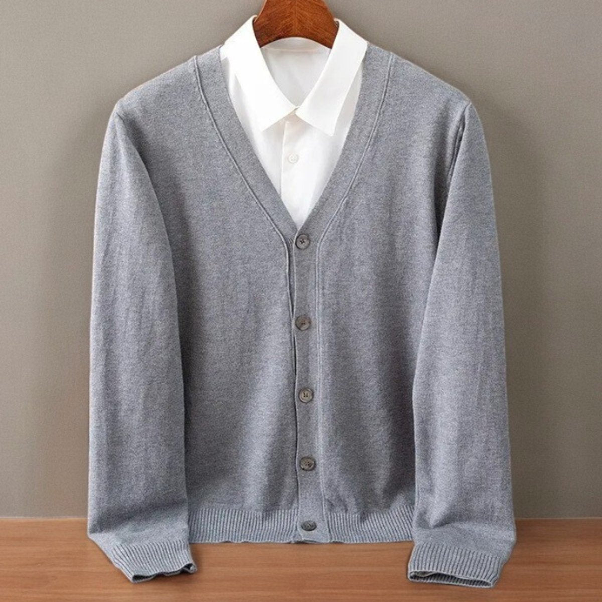 Fenwick | V-Neck Button-Up Cashmere Blend Cardigan