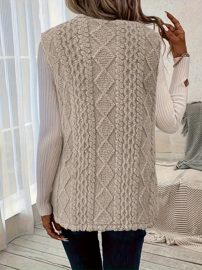 Iona | Relaxed Fleece Gilet with Diamond Texture and Front Pockets