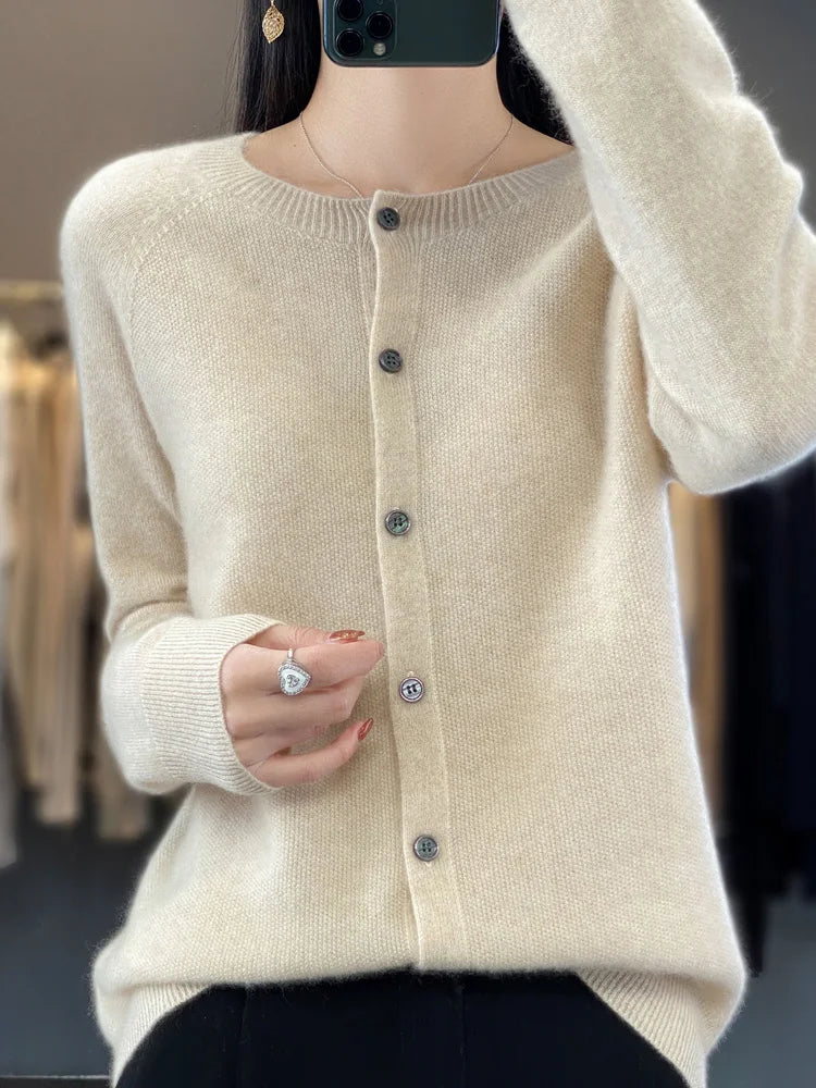 Vera | Round Neck Fine Knit Button Cardigan