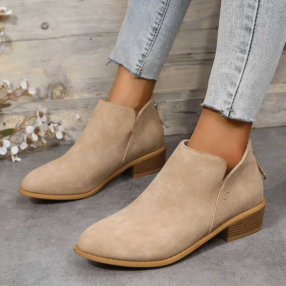 Larkin | Cut-Out Block Heel Pointed Chelsea Boots