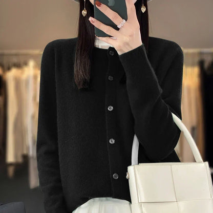Vera | Round Neck Fine Knit Button Cardigan