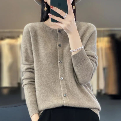 Vera | Round Neck Fine Knit Button Cardigan