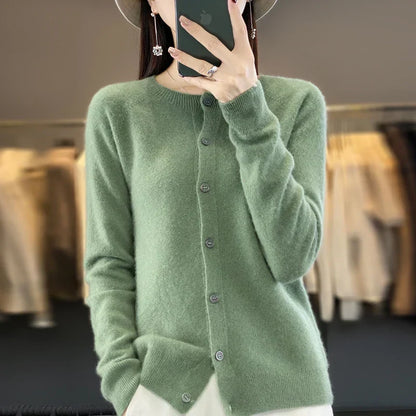 Vera | Round Neck Fine Knit Button Cardigan