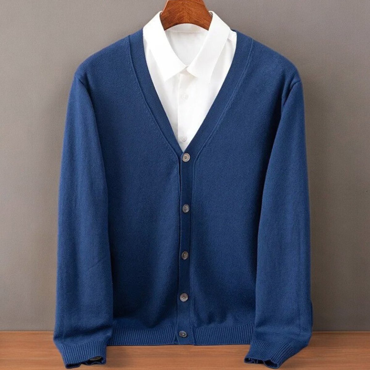 Fenwick | V-Neck Button-Up Cashmere Blend Cardigan