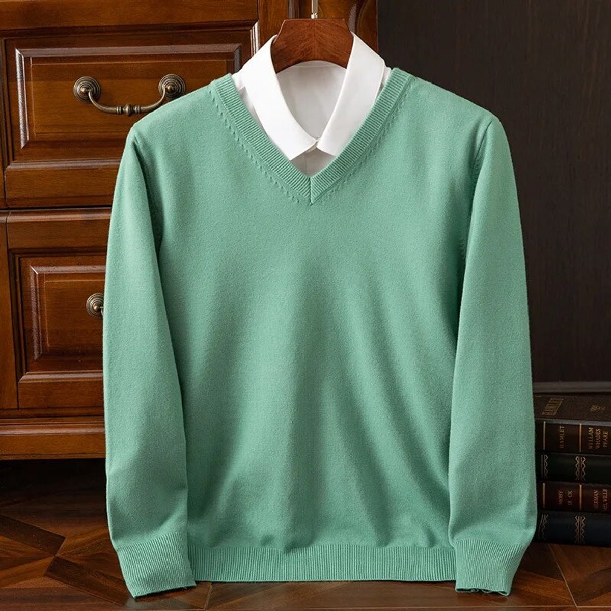 Ellis | V-Neck Cashmere Blend Knit Jumper