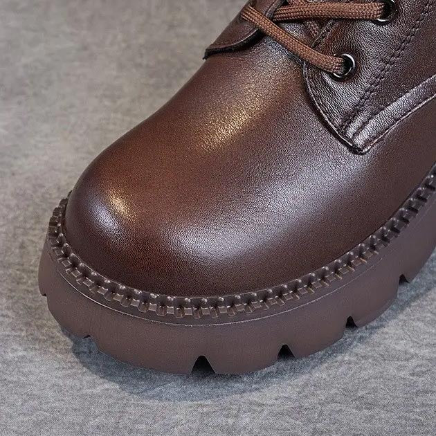Oakley | Lace-Up Leather Ankle Boots with Arch Support and Lug Sole