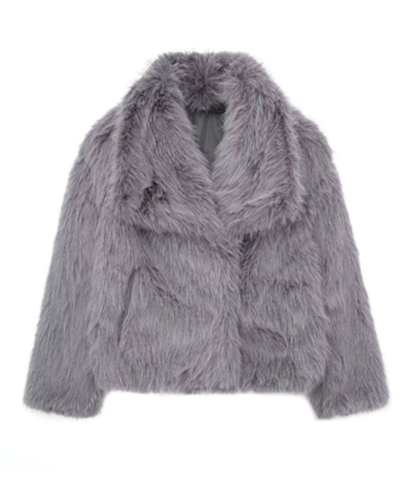 Edwina | Elegant Cropped Faux Fur Coat