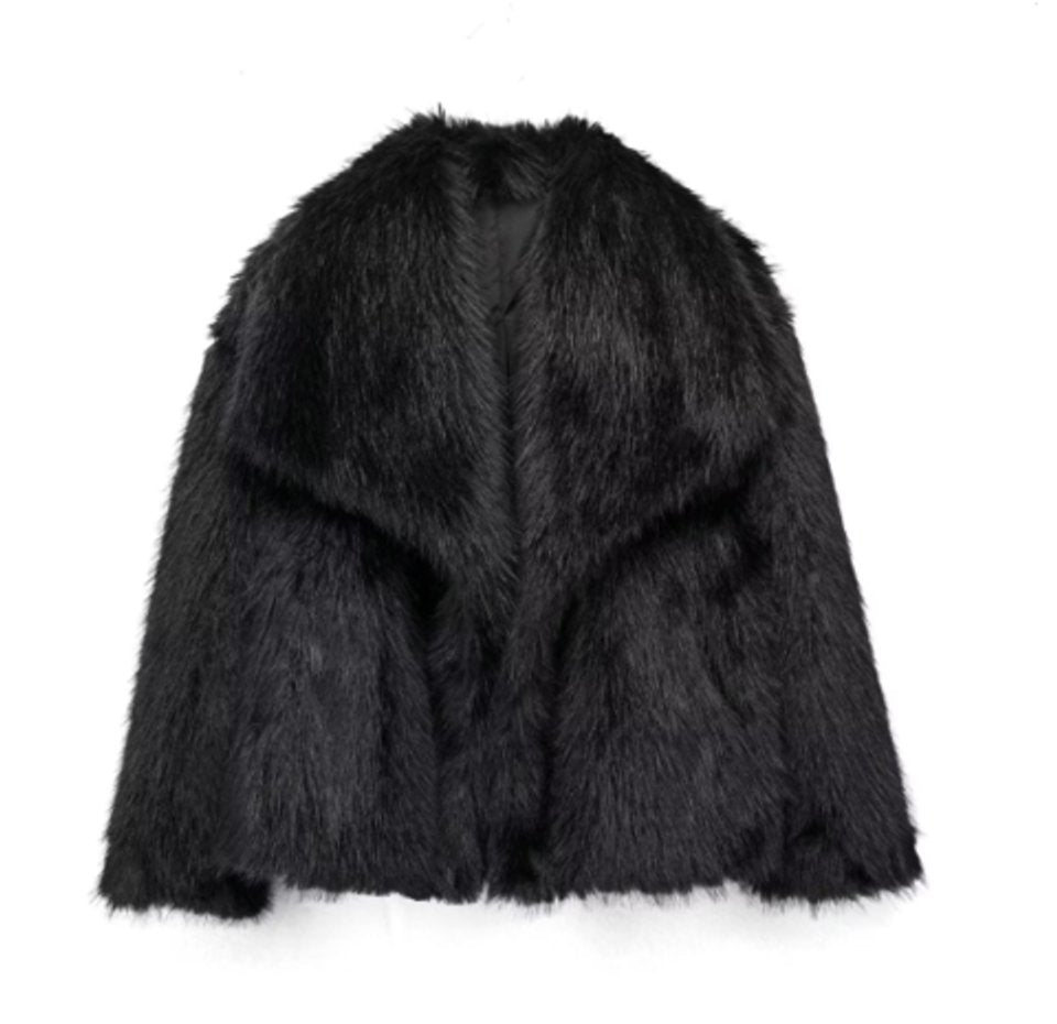 Edwina | Elegant Cropped Faux Fur Coat
