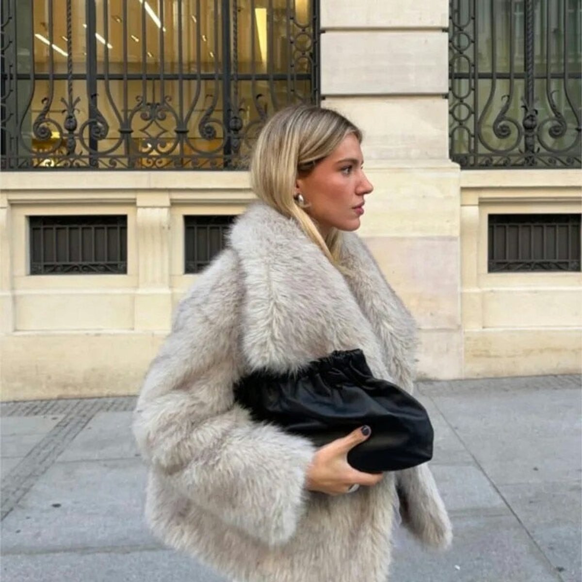 Valentina | Fluffy Cropped Faux Fur Jacket with Lapel Collar